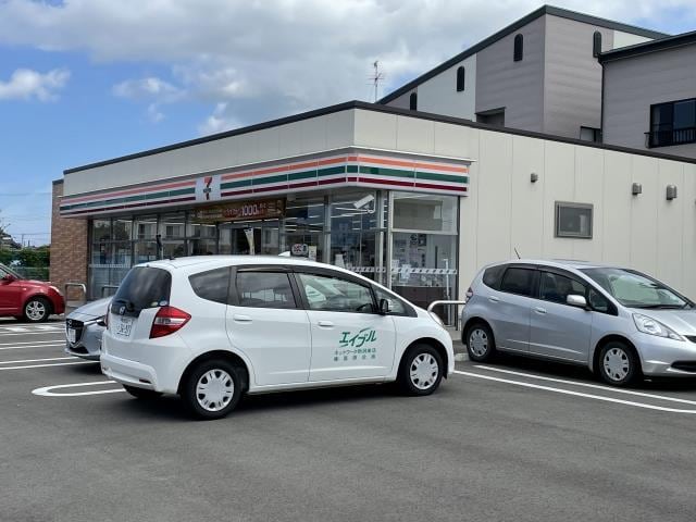 セブンイレブン新潟海老ケ瀬店(コンビニ)まで1095m テアトル　セゾン