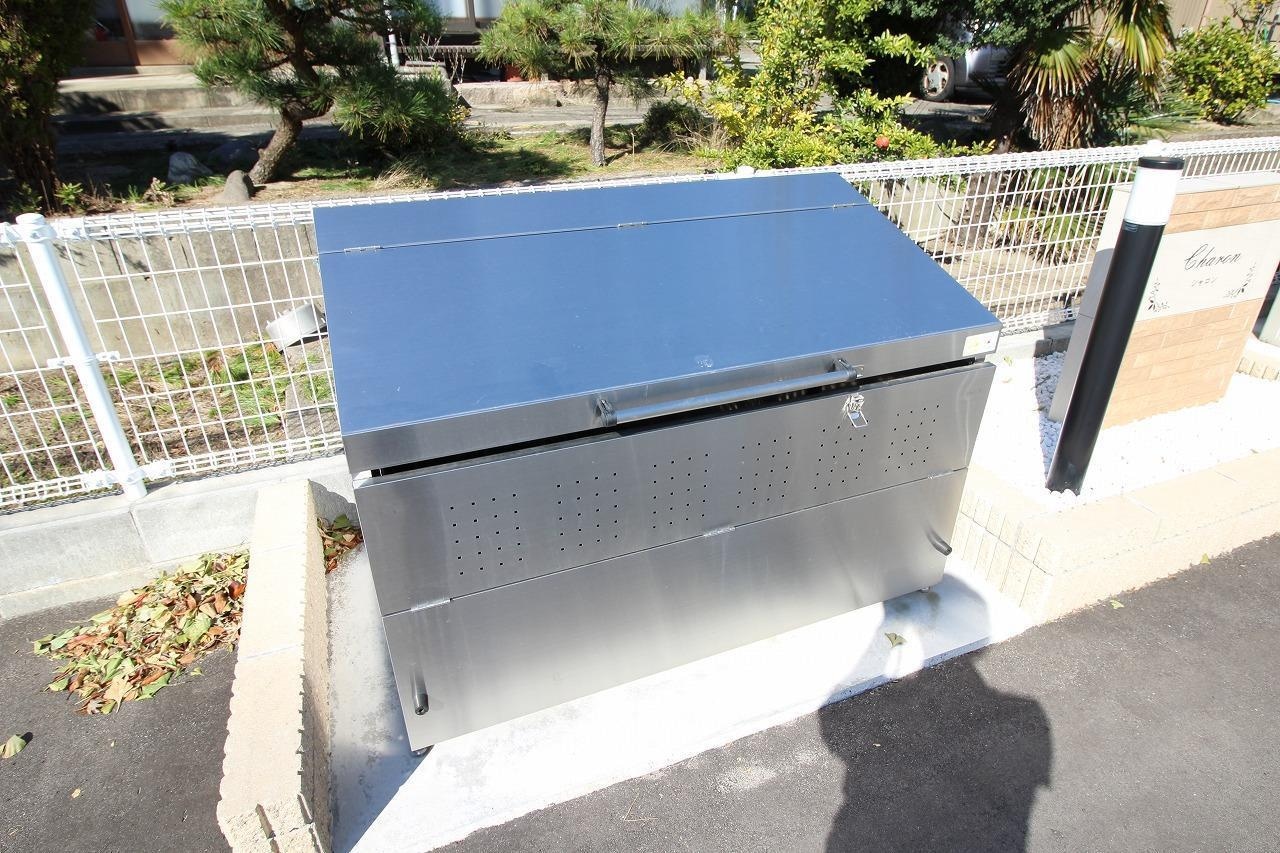 敷地内ゴミ置き場 シャロン