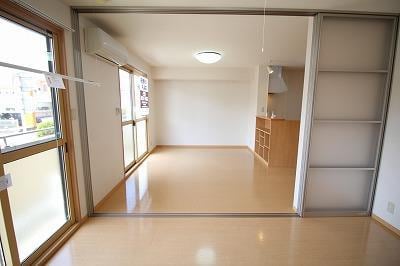  ファミール近藤IV