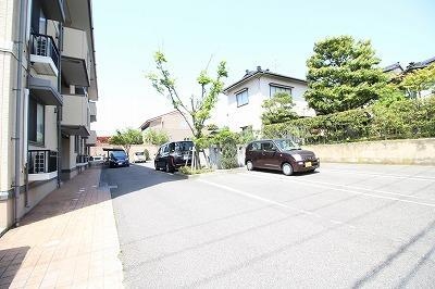  ファミール近藤IV