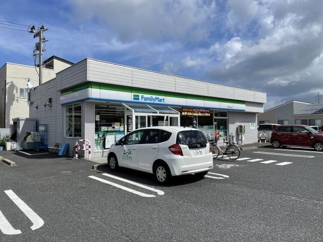 ファミリーマート新潟牡丹山店(コンビニ)まで450m さくらコート