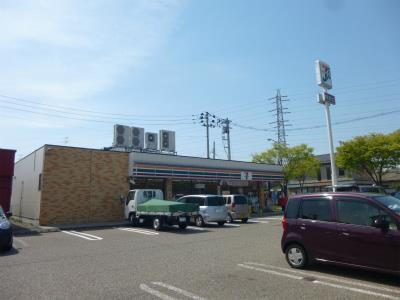 セブンイレブン新潟牡丹山店(コンビニ)まで402m ハウス　モンブラン