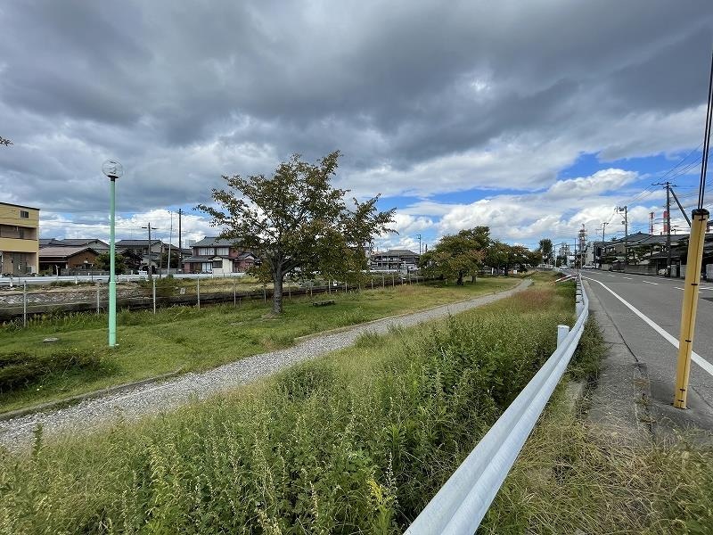 新栗の木緑地(公園)まで771m グーテンハウゼ