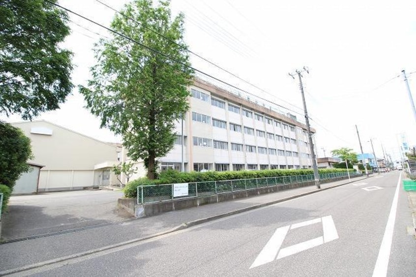 新潟市立江南小学校(小学校)まで876m ホワイトハウスVI