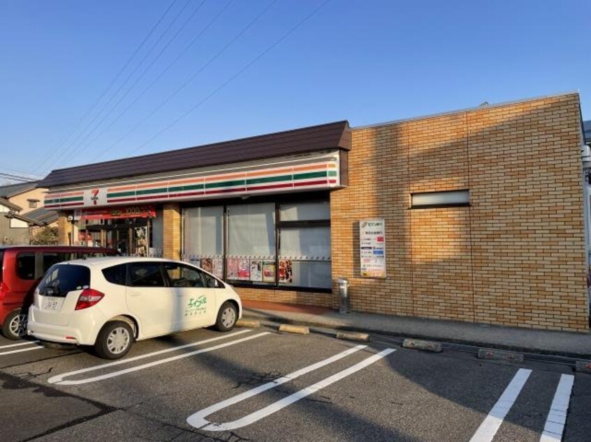 セブンイレブン新潟中野山店(コンビニ)まで299m ヴィダ　リヴィエール