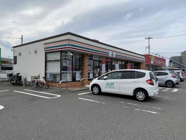セブンイレブン新潟本馬越店(コンビニ)まで723m Hanano