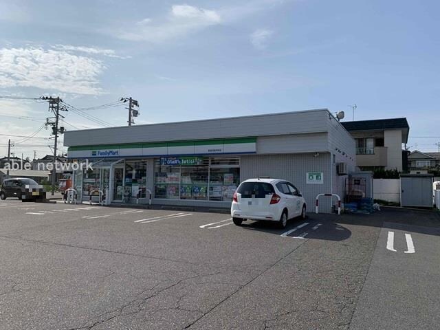 ファミリーマート新潟河渡本町店(コンビニ)まで284m ルーチェI