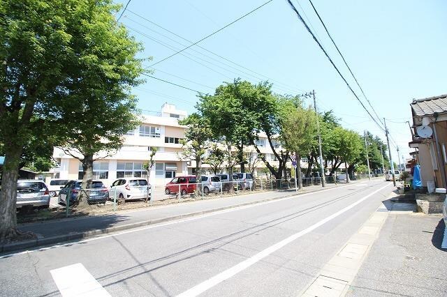 新潟市立中野山小学校(小学校)まで1402m フィラーレ