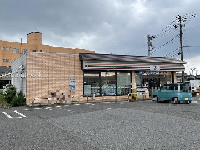 セブンイレブン新潟山二ツ店(コンビニ)まで456m フィラーレ