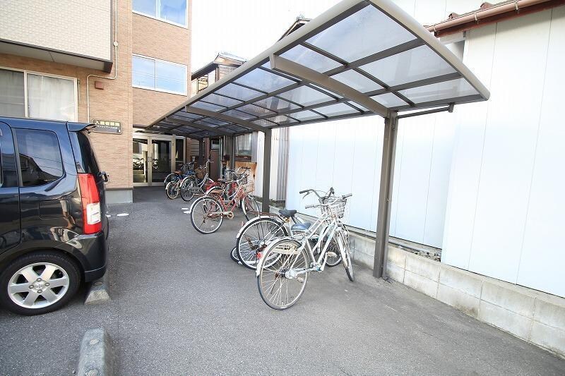  サンロイヤル白山浦