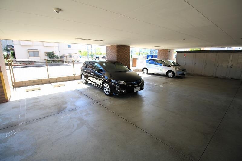 敷地内駐車場 ファーストクラス柳都大橋