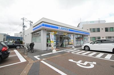 ローソン新潟愛宕店(コンビニ)まで203m ポラリス