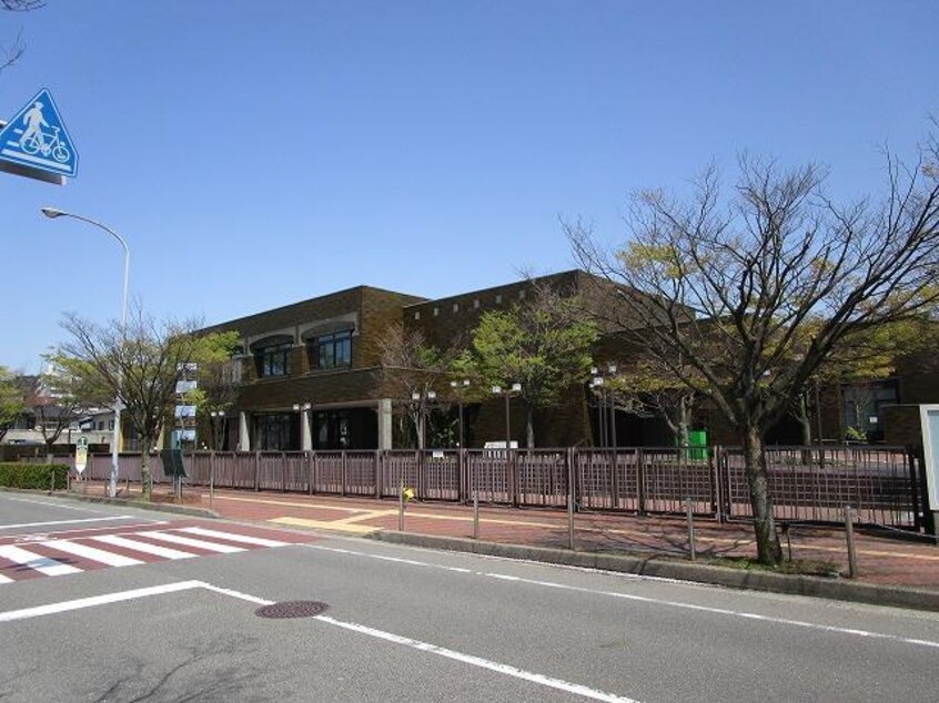 新潟市美術館(美術館/博物館)まで207m コーポアルデア