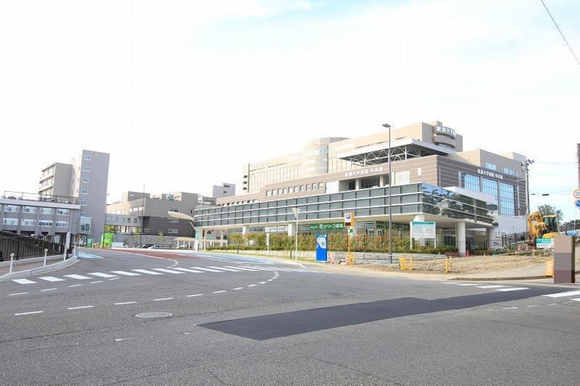 新潟大学医歯学総合病院(病院)まで949m グレイスハイツ東中通