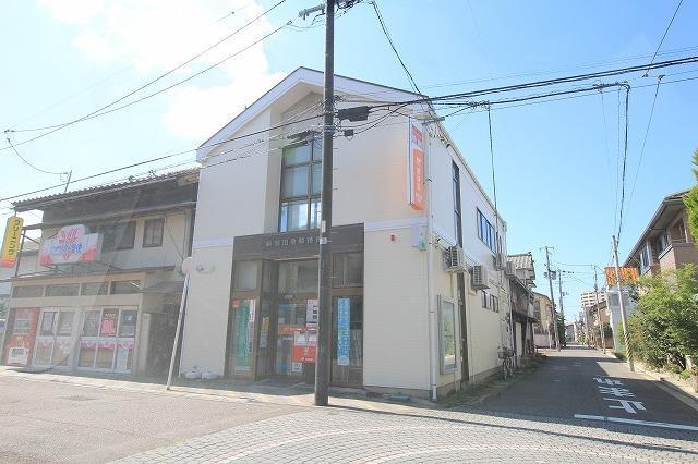 新潟沼垂郵便局(郵便局)まで252m ハイツ美英