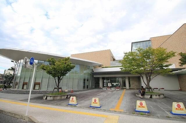 新潟市立中央図書館(図書館)まで868m ホワイトハイツ