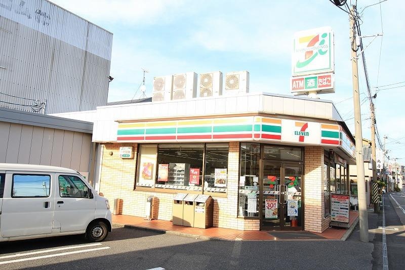 セブンイレブン新潟古町通4番町店(コンビニ)まで552m ベラルーチェ エテルノ