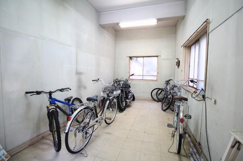  ワンダフルワールド古町