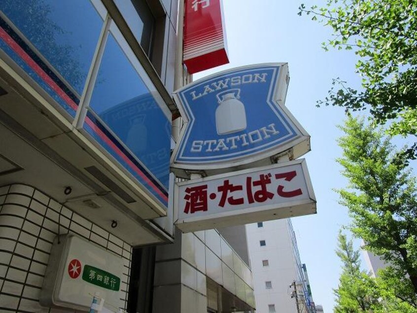 ローソン新潟明石通店(コンビニ)まで153m CUES東万代