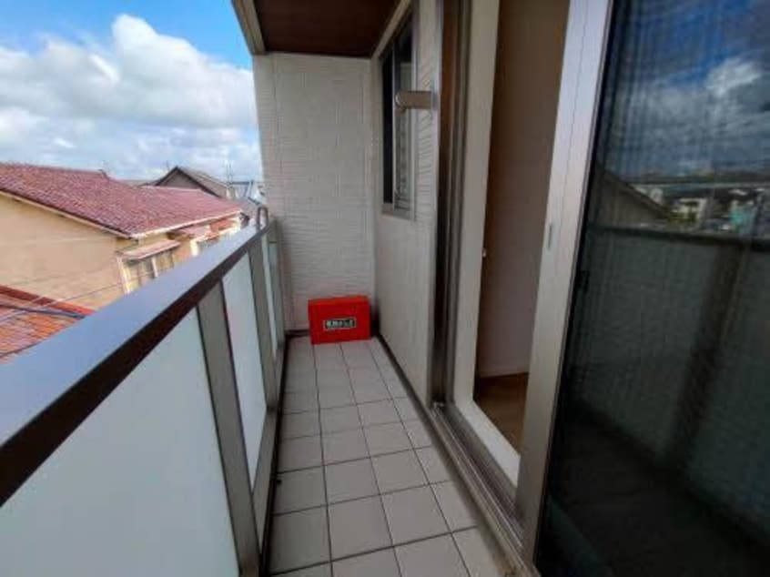  シャーメゾン万代ウェスト