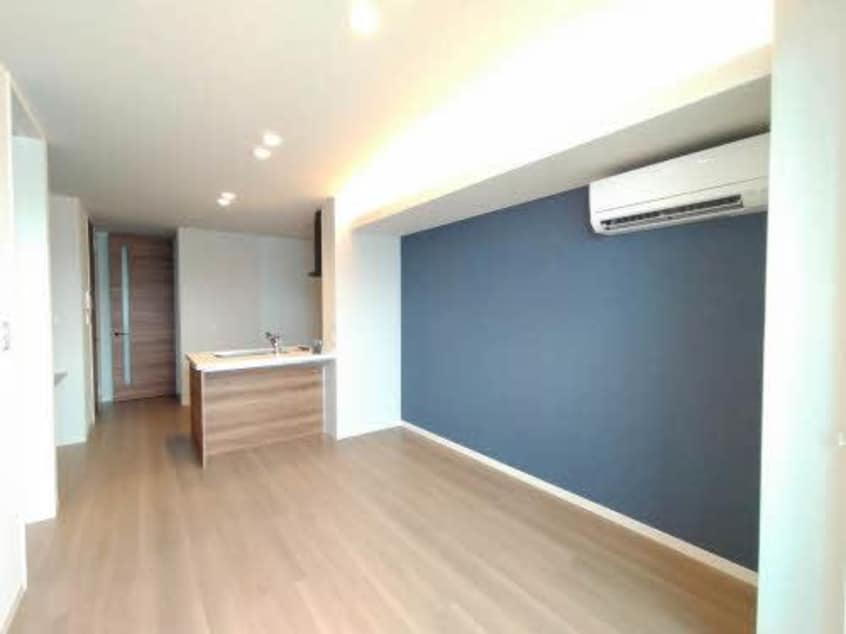  シャーメゾン万代ウェスト