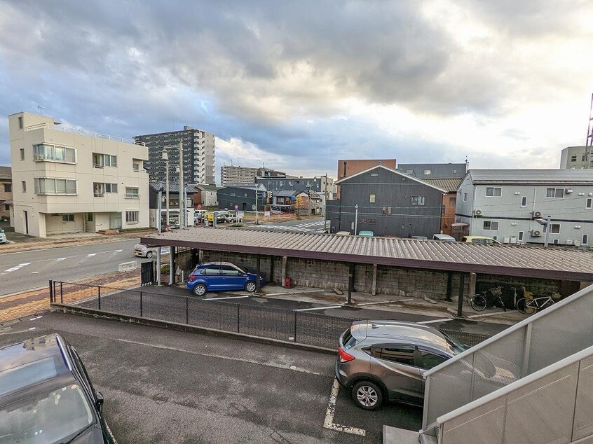  柳都ハイツ東堀