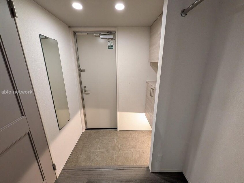  D-ROOM鐙