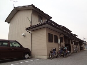 ネオハイツ泉