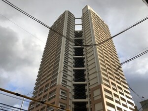 TOWER111