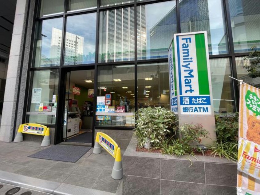 ファミリーマート渋谷警察東店(コンビニ)まで420m 菱和パレス青山南