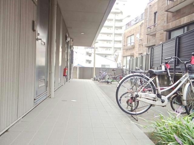 駐輪場 ロ－タスガ－デン