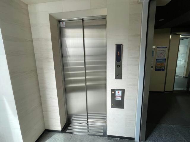 エレベーター レジディア恵比寿Ⅲ