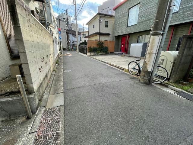 前面道路 メゾン井上