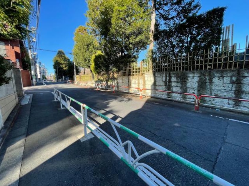 前面道路 コートモデリア広尾