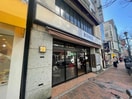 上島珈琲店広尾店(その他飲食（ファミレスなど）)まで192m ラ・カーザ・ビアンカ