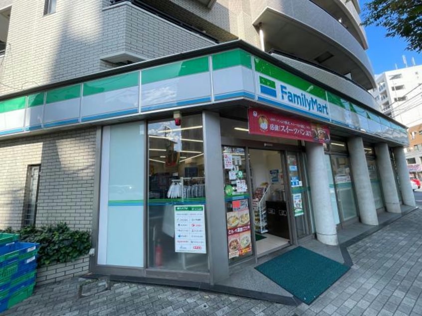 1階ファミリーマート パークテラス恵比寿