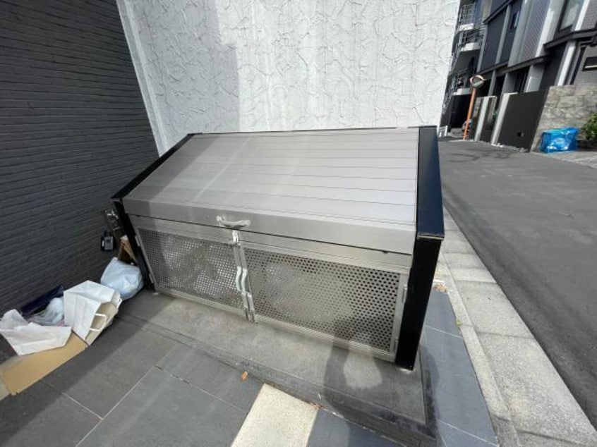 専用ゴミ置場 Savoir Ebis