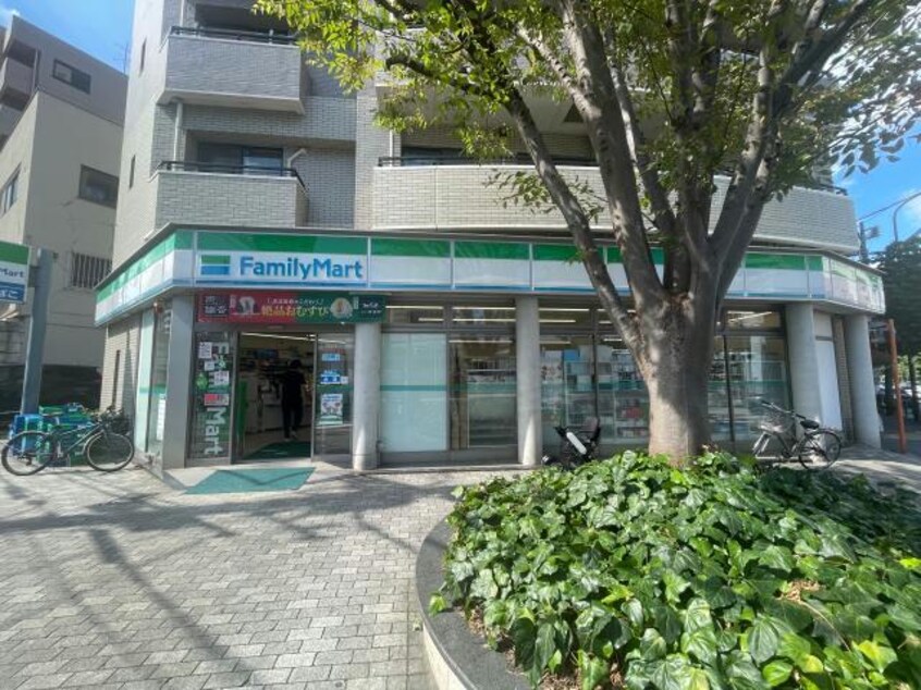 ファミリーマート恵比寿二丁目店(コンビニ)まで131m※営業時間：24時間 コンシェリア恵比寿（505）