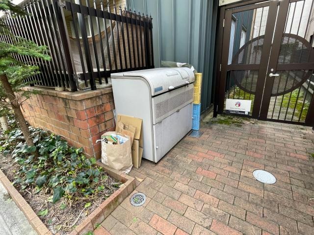 専用ゴミ置場 ブリックプレイス