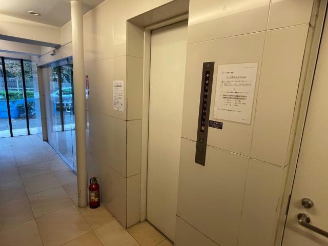 エレベーター エムキューブ