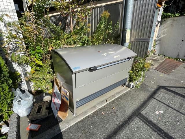 専用ゴミ置場 ルシェーヌ恵比寿