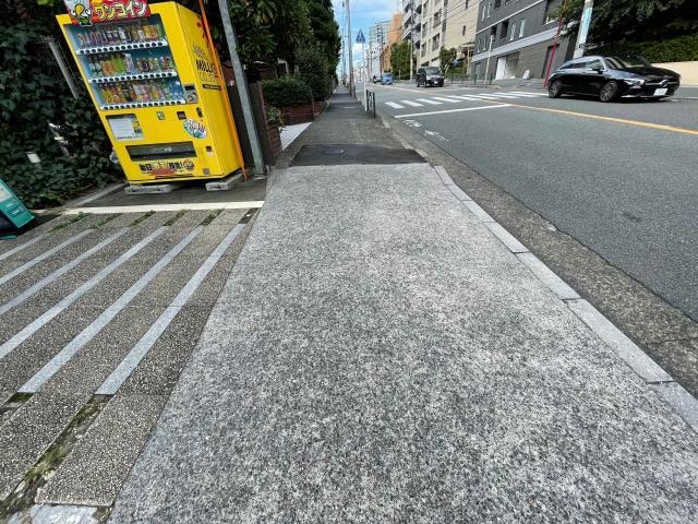 前面道路 コンシェリア恵比寿