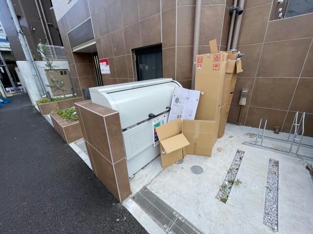 専用ゴミ置場 CREAL premier恵比寿