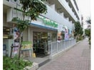 ファミリーマート目黒三田通り店(コンビニ)まで532m※日の丸自動車の目の前 カーサ・ミモザ