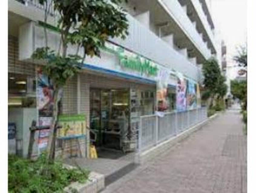 ファミリーマート目黒三田通り店(コンビニ)まで532m※日の丸自動車の目の前 カーサ・ミモザ