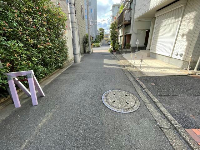 前面道路 ブライズ恵比寿