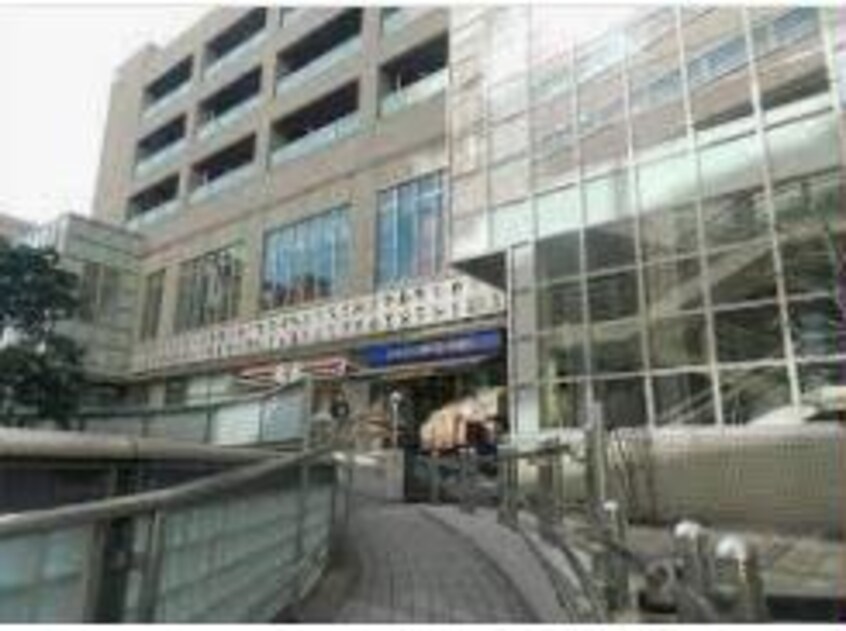 中目黒GT(ショッピングセンター/アウトレットモール)まで755m※中目黒駅前の複合施設 レジディア中目黒Ⅱ