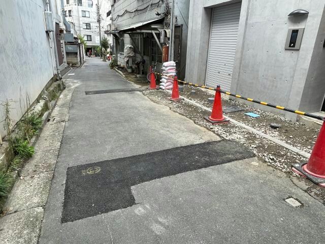 前面道路 エルファーロ恵比寿