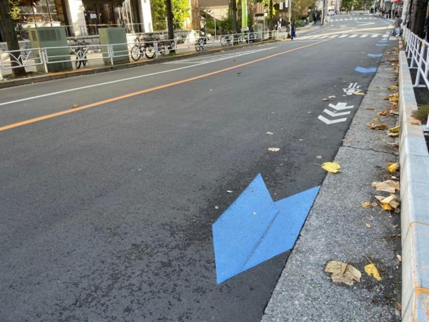 前面道路 ENetial代官山