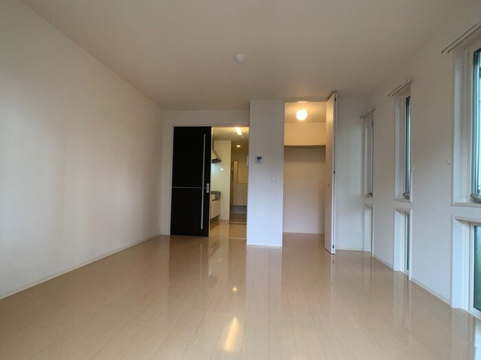 洋室（南側から） ジュウィール